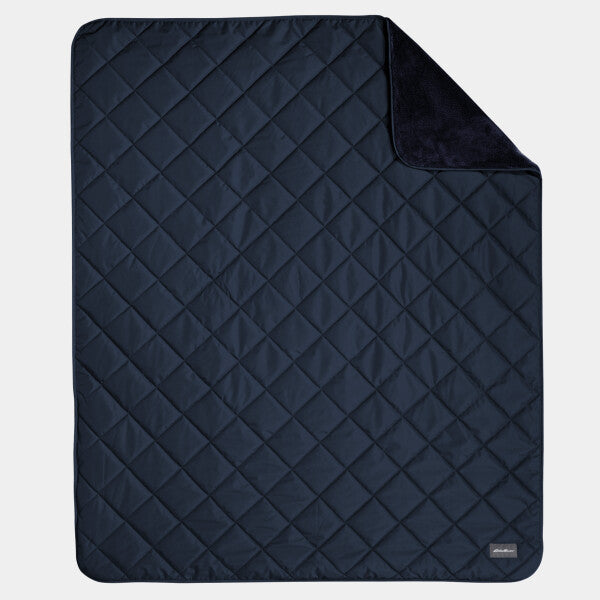 QUILTED INSULATED FLEECE BLANKET